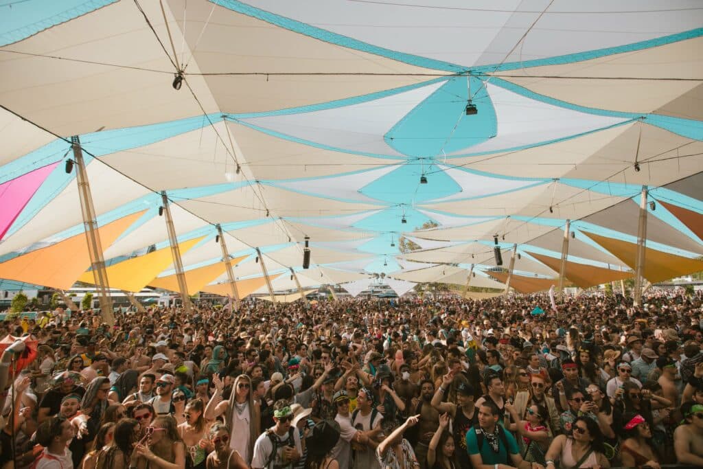 Coachella-festival-crowds