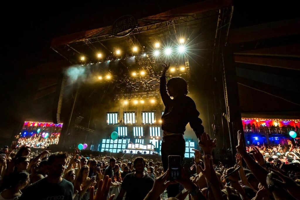 people-in-front-of-main-stage-at-life-is-beautiful-festival