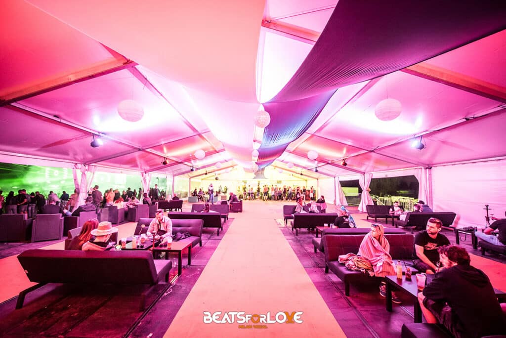 vip-area-at-beats-for-love