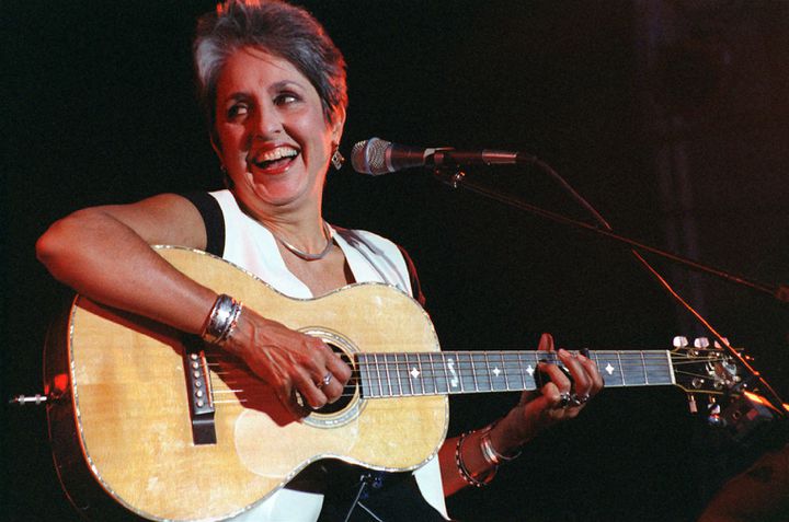 joan-baez-perfoming-at-music-midtown-festival