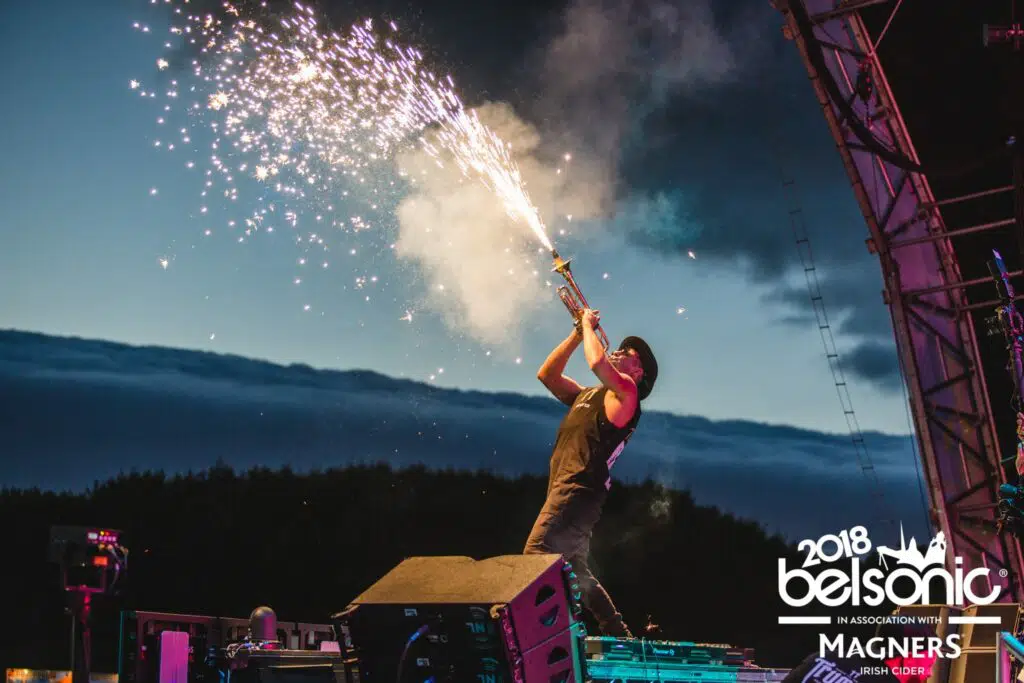 timmpy-trumpet-on-stage-at-belsonic