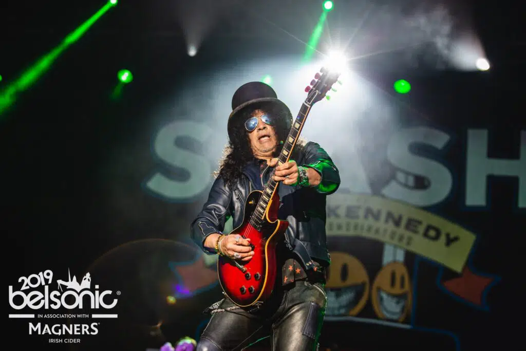 slash-perfoming-at-belsonic-festival