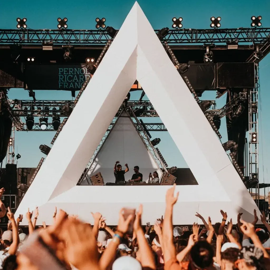 delta-festival-stage