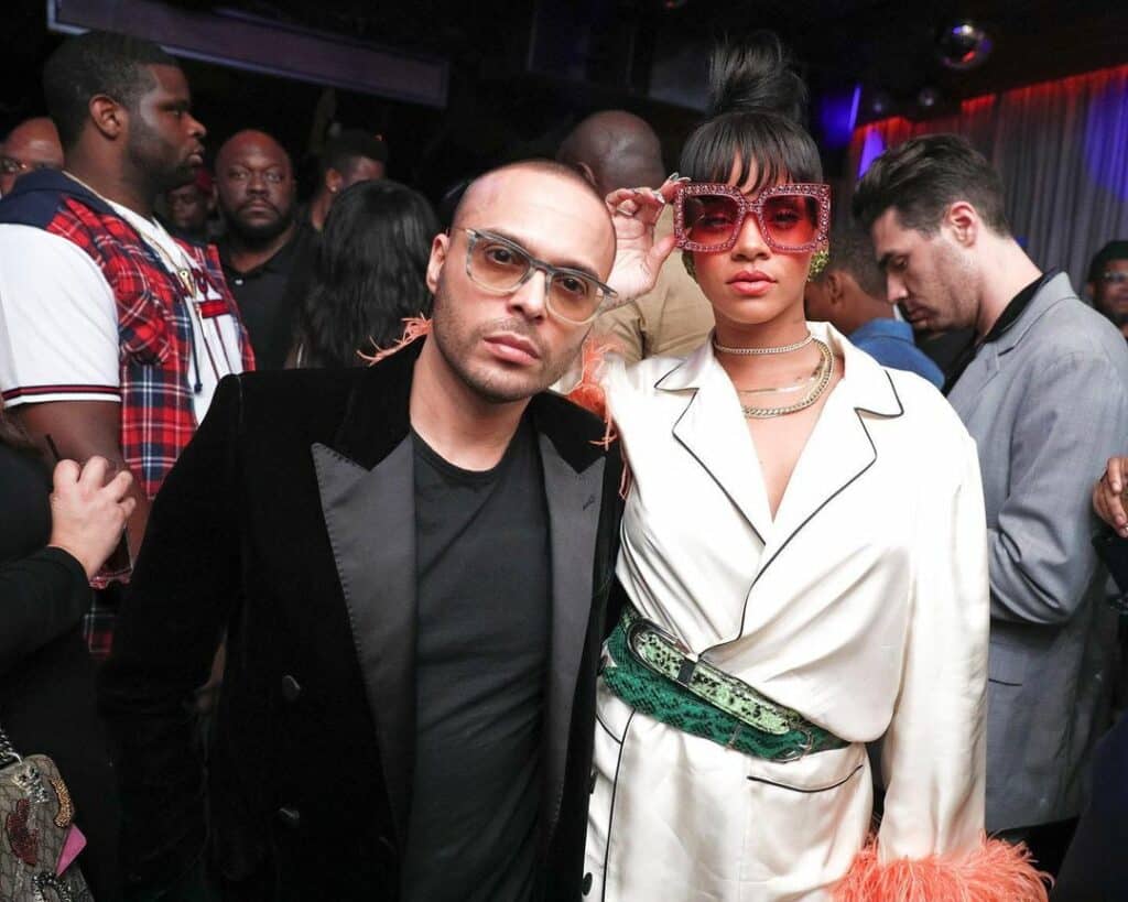 richie-akiva-with-rihanna-at-1-oak-nyc