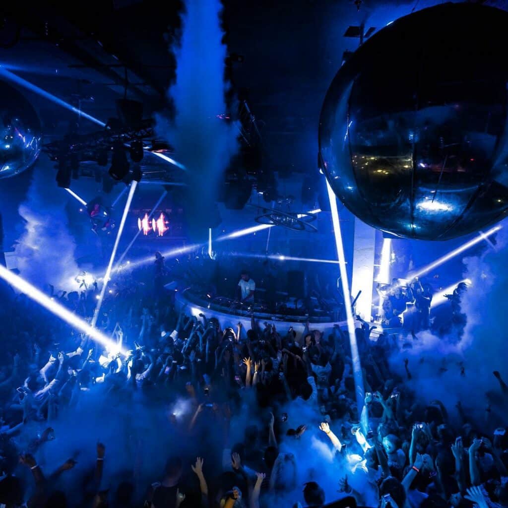 interior-of-pacha-nightclub-ibiza