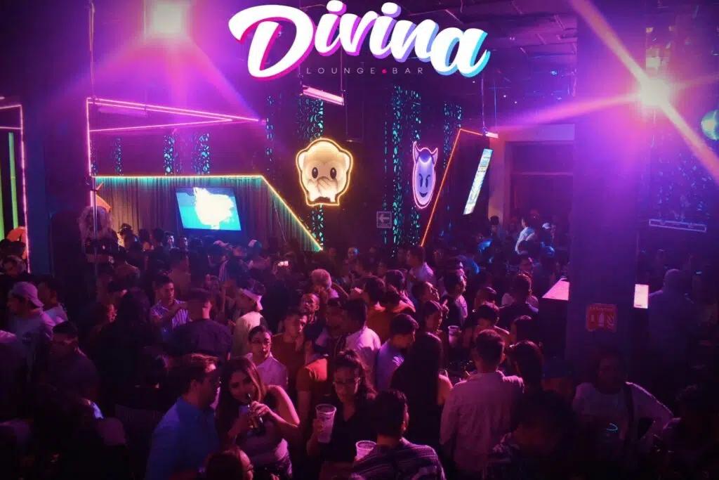 party at Divina Bar