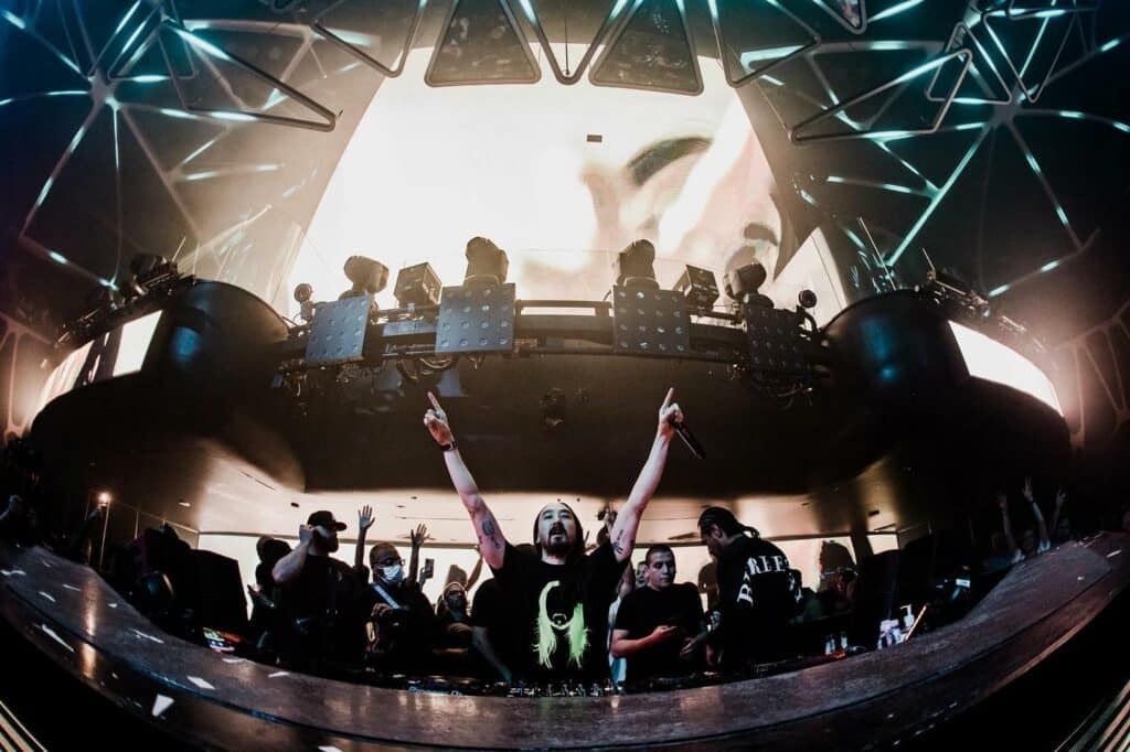 steve-aoki-playing-at-hakkasan-las-vegas