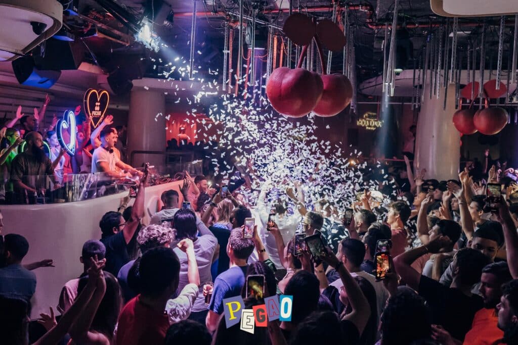 people-partying-at-pacha-barcelona