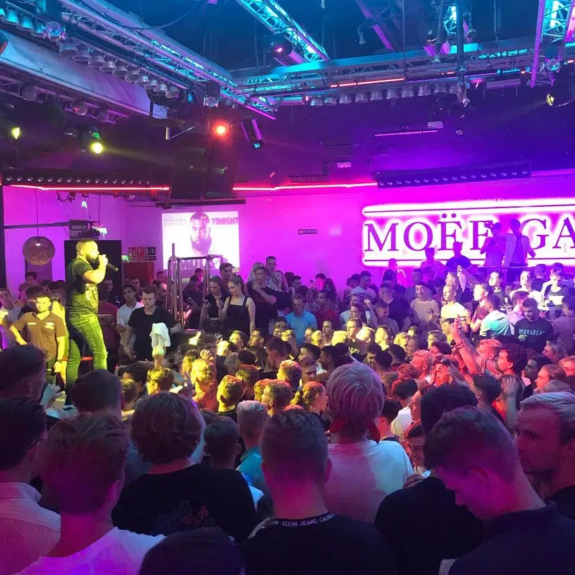 party at Moëf Gaga