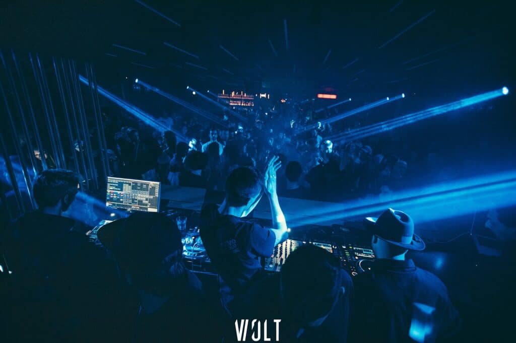 people-partying-at-volt-club-milan