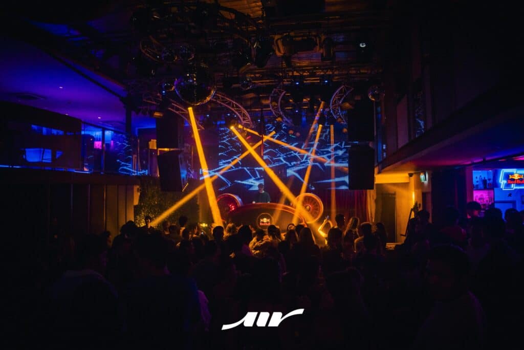 party at Air Night