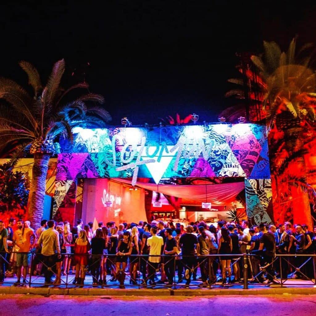 queues-of-people-outside-pacha-ibiza