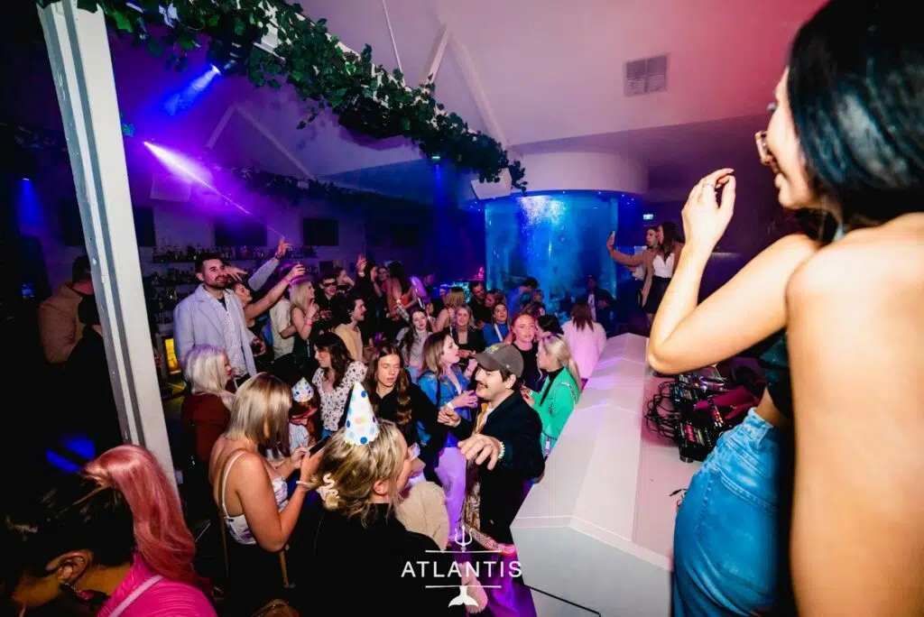 party at Atlantis Bar & Lounge