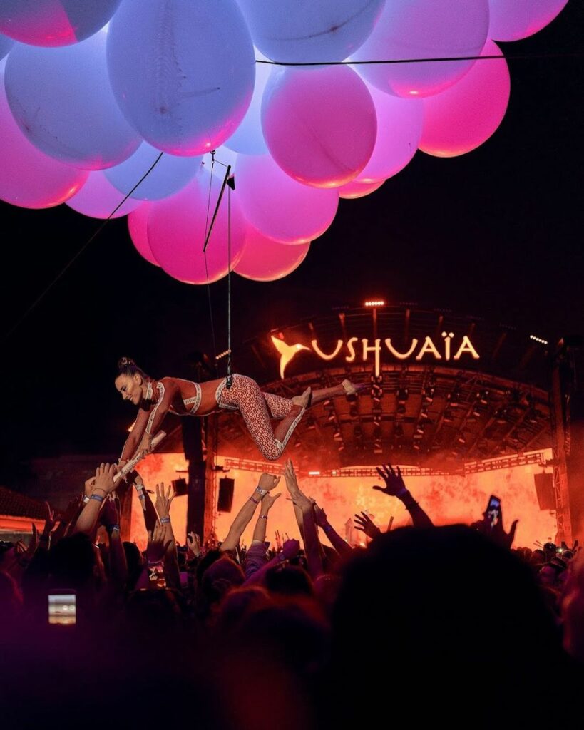 aerial-show-at-ushuaia-nightclub-ibiza