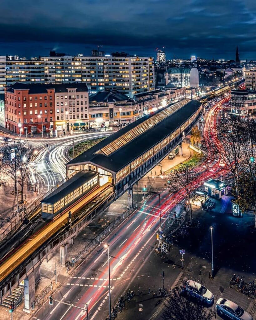 train-in-kreuzberg-berlin