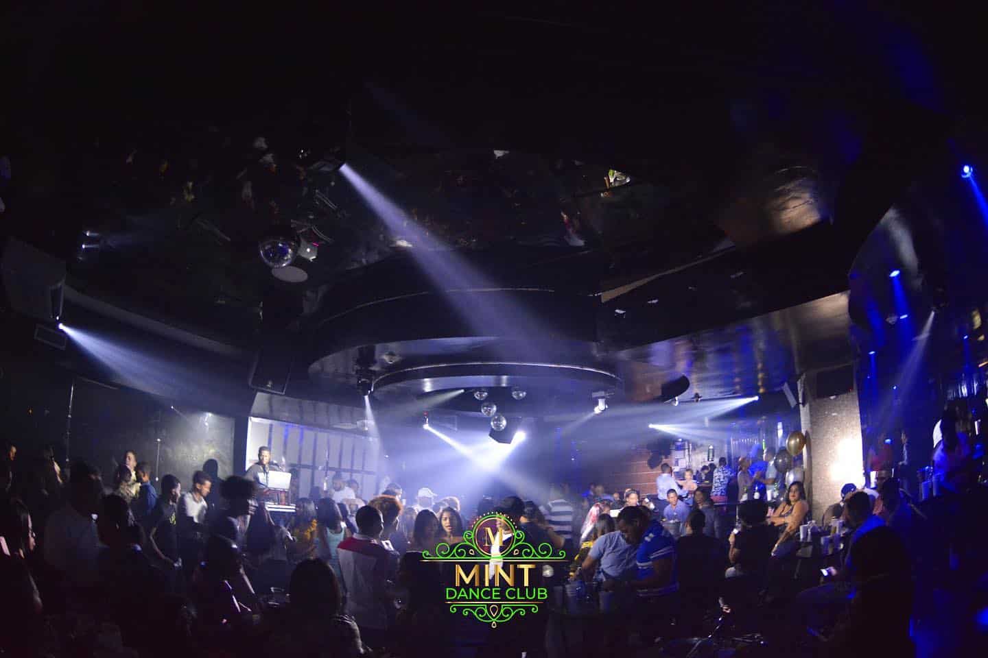 party at Mint Napolitano Santo Domingo