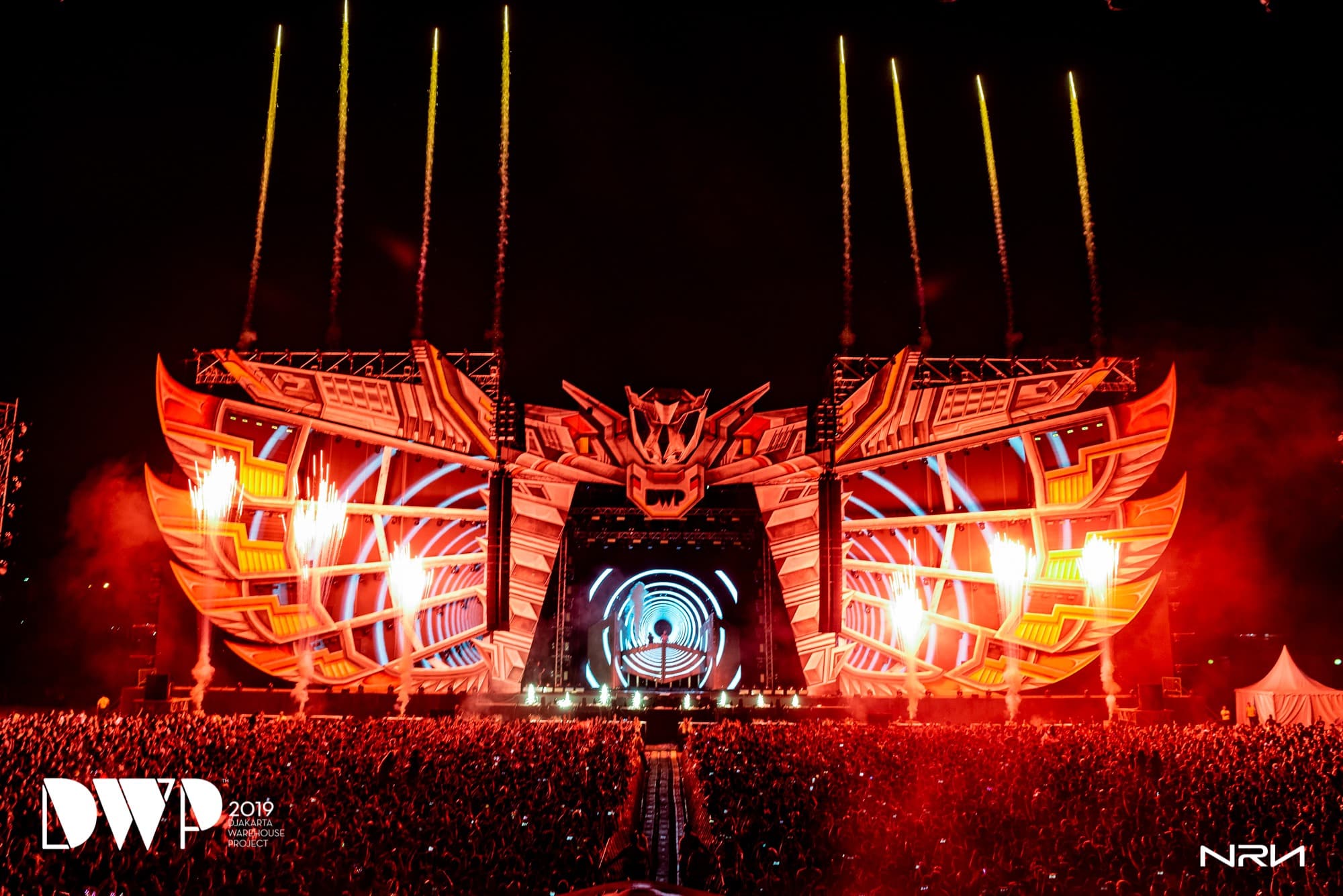 main-stage-at-dwp-festival