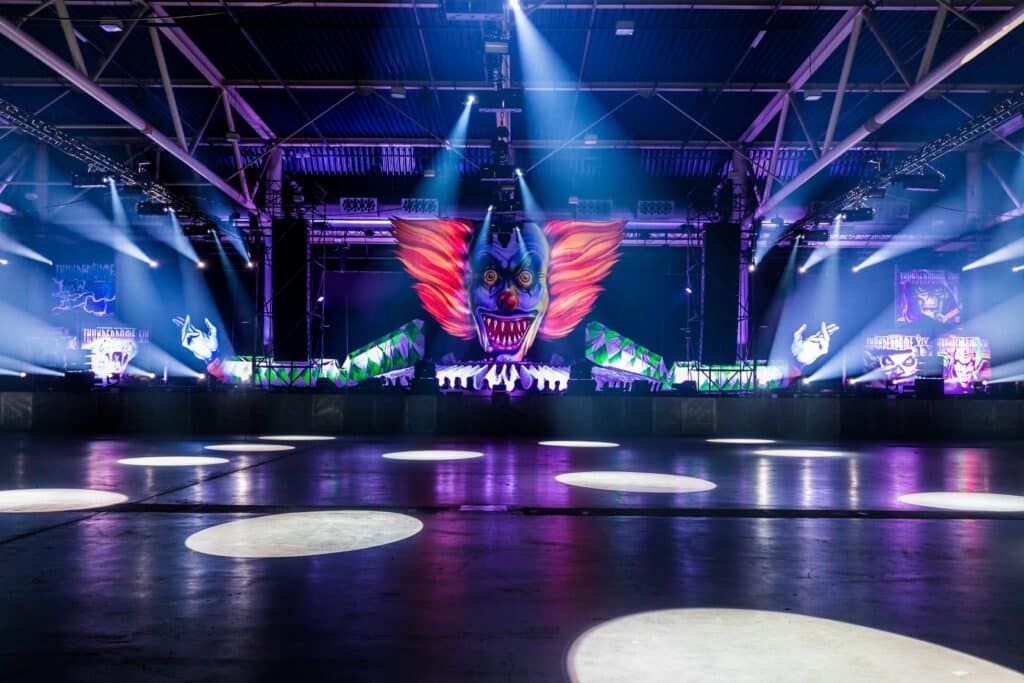 stage-design-at-thunderdome-festival