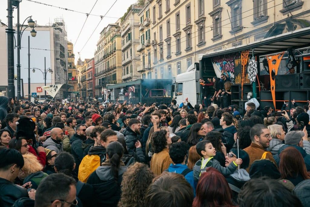 smash-repression-italy