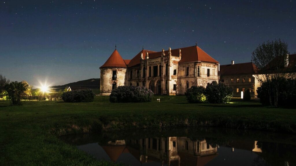 banffy-castle-from-outside-during-night