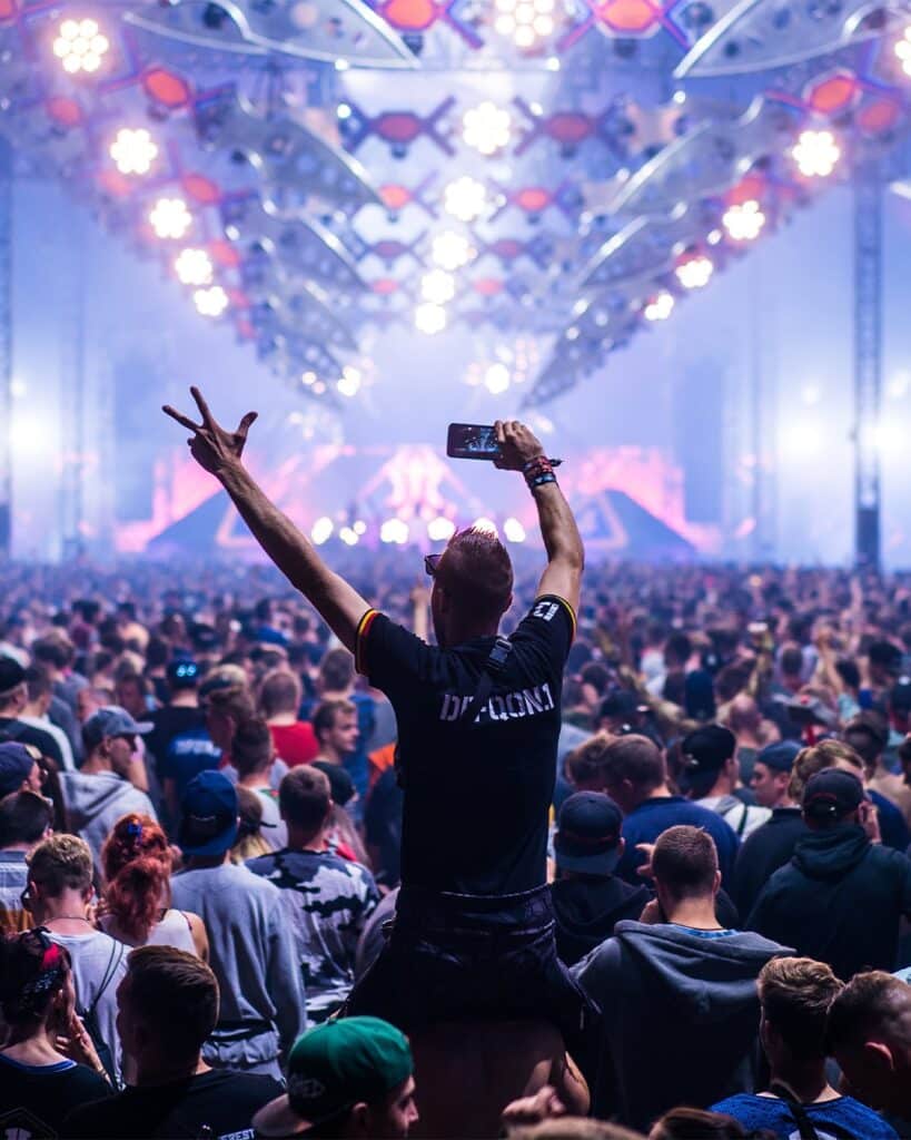 raver-filming-the-stage-at-defqon-1-festival