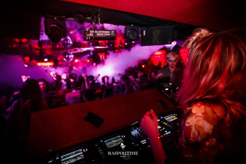 dj-playing-at-raspoutine-nightclub-in-paris