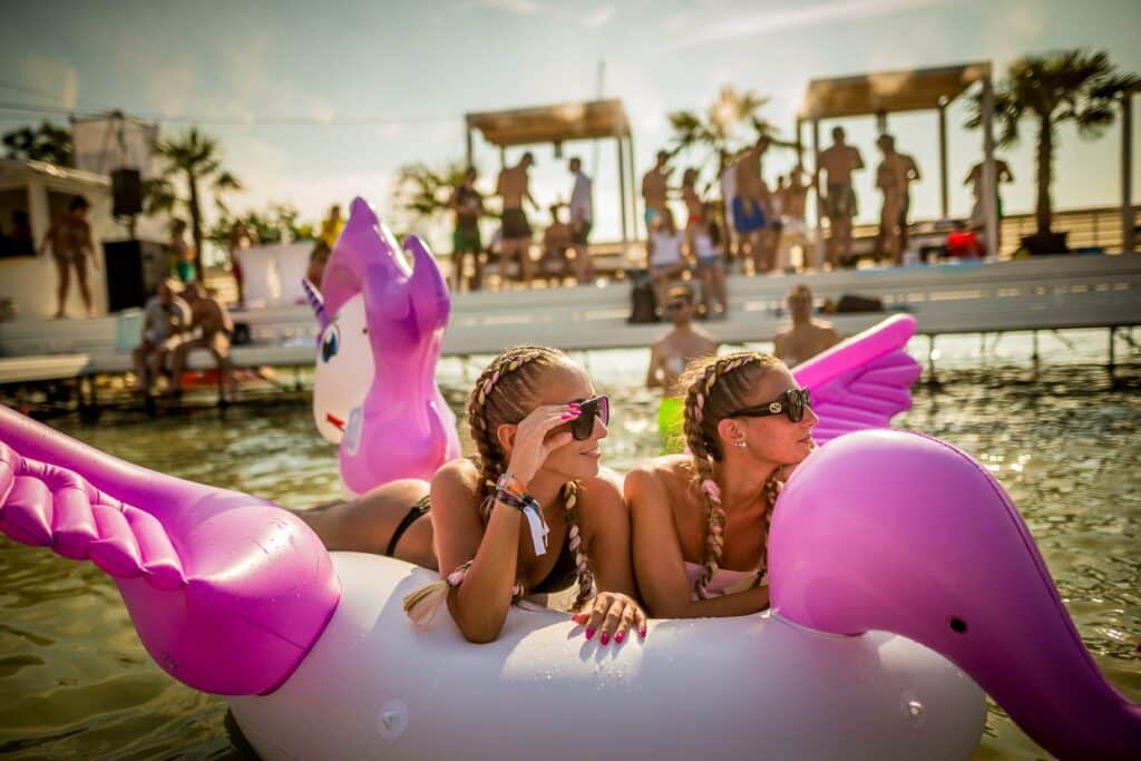 two-girls-chilling-in-the-pool-at-balaton-music-festival