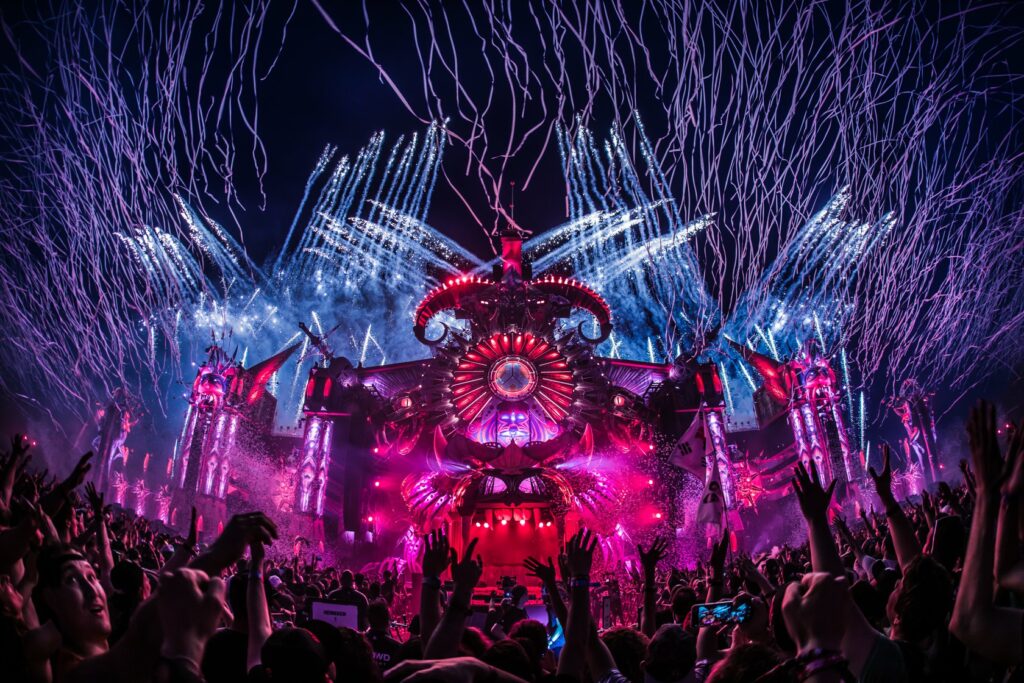 stage-design-at-defqon-1-festival