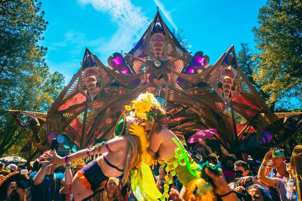 colorful-stage-at-desert-hearts-festival