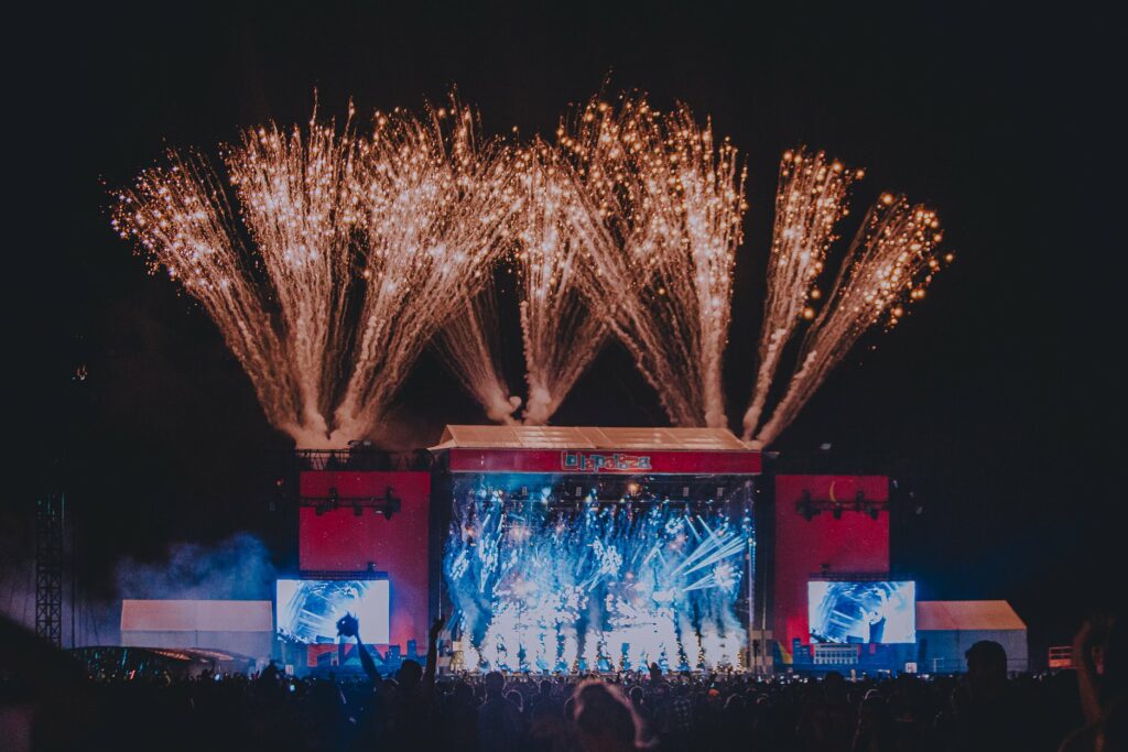 fireworks-at-main-stage-Lollapalooza-paris