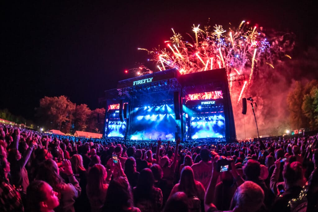 fireworks-at-main-stage-firefly-festival