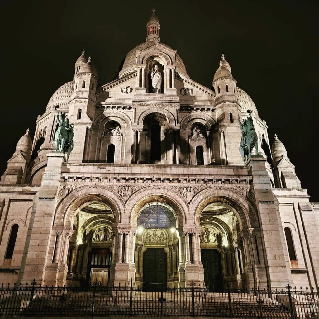 sacre-coeur-in-paris-at-night