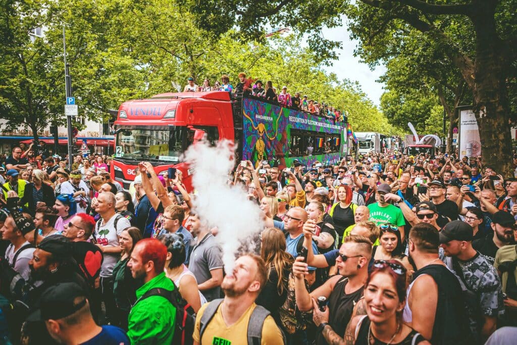 crowds-at-rave-the-planet-festival-in-berlin