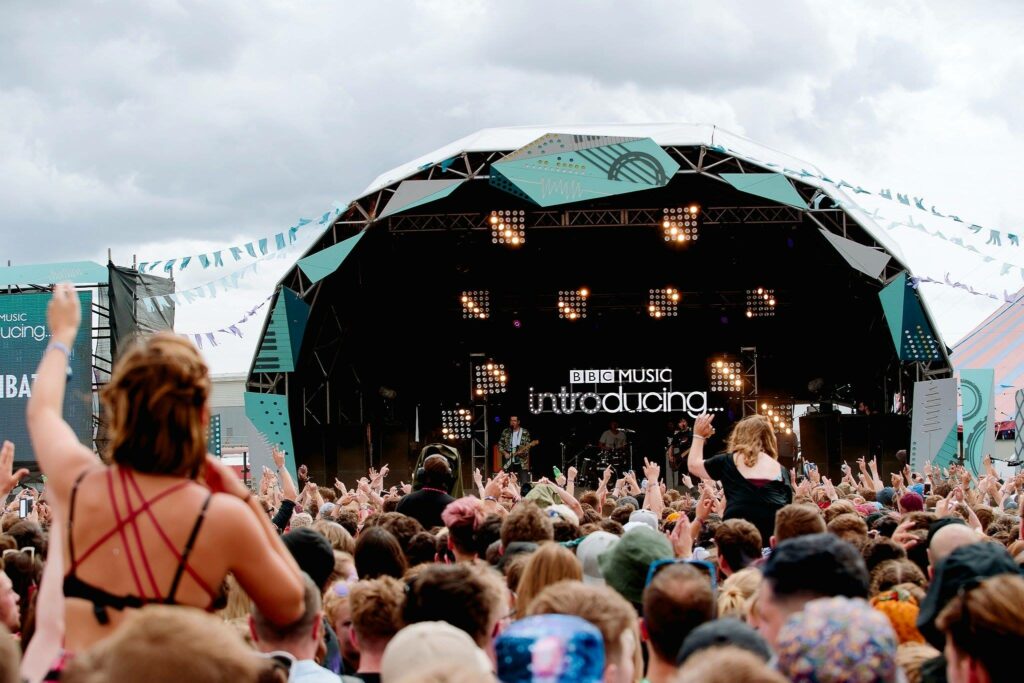 bbc-stage-at-reading-festival