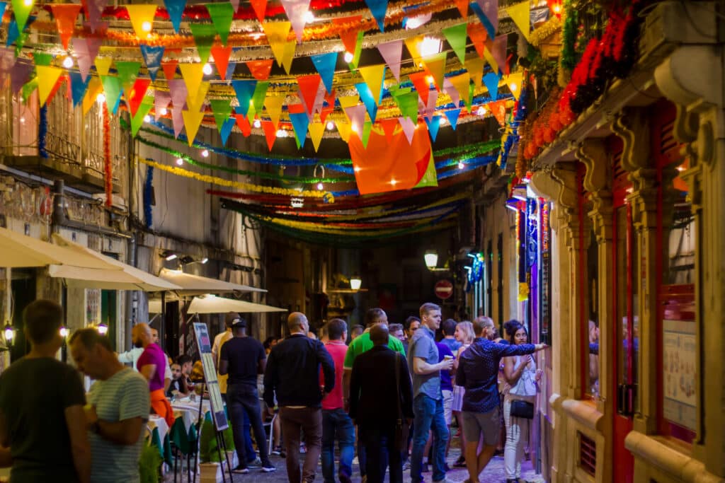 nightlife-bairro-alto-lisbon