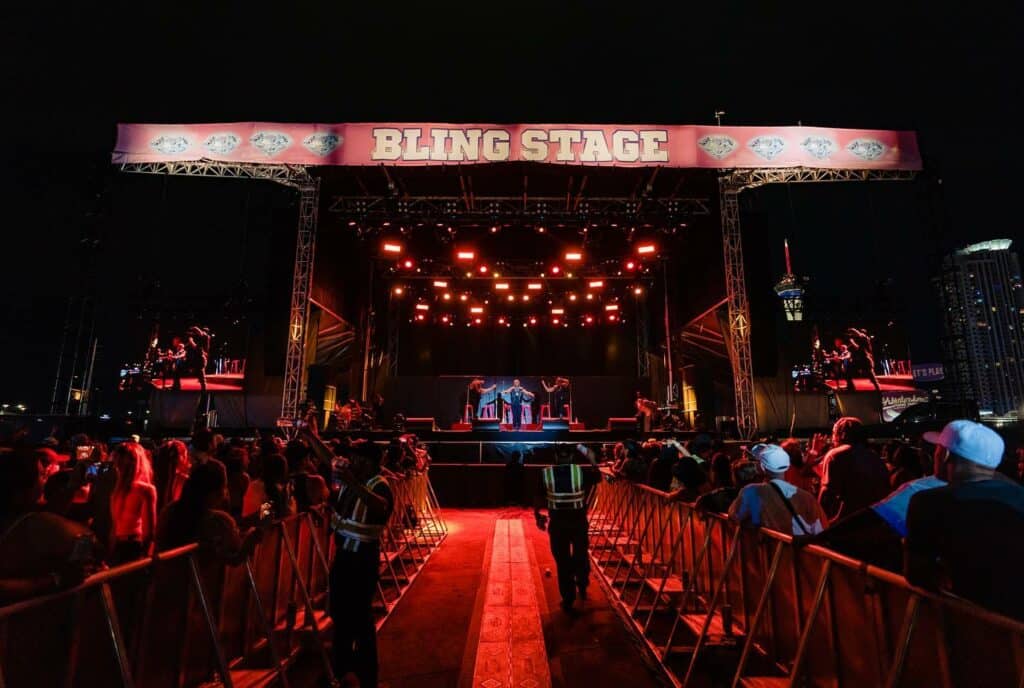 bling-stage-at-lovers-&-friends