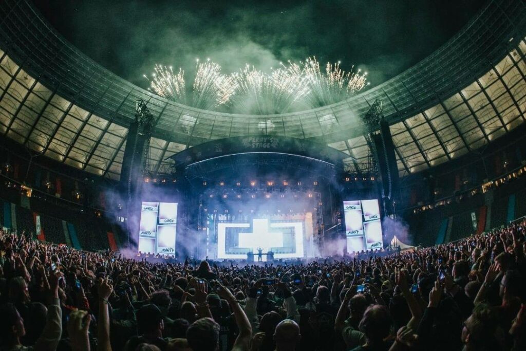 perry-stage-at-lollapalooza-festival-berlin