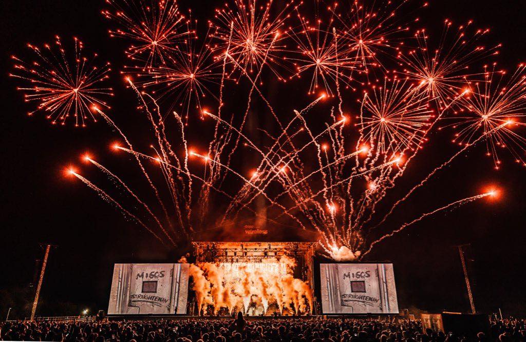 fireworks-at-main-stage-at-wireless-festival
