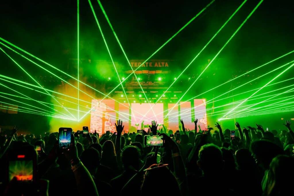 crowds-at-primavera-sound-festival-los-angeles