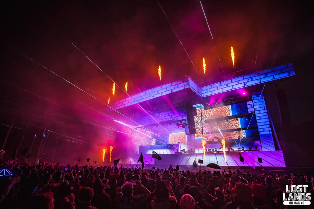 stage-lasers-at-lost-lands-music-festival