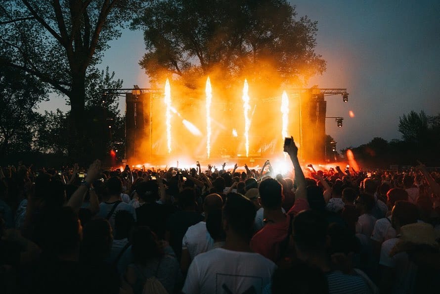 people-at-PollerWiesen-Festival