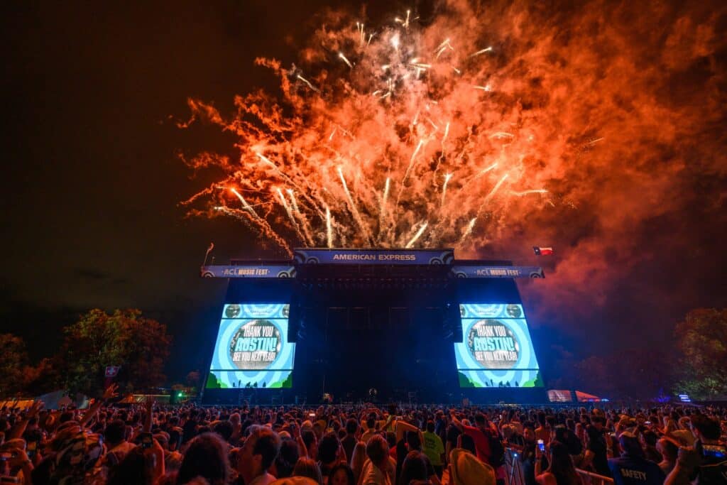 fireworks-at-main-stage-acl-festival