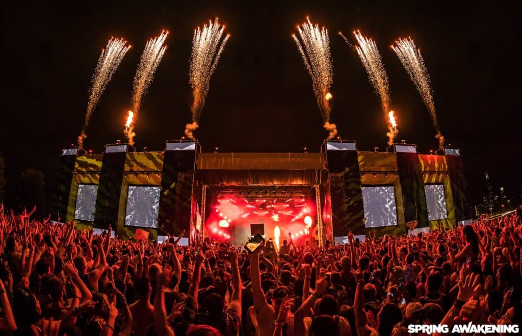 crowds-raving-in-front-of-stage-at-spring-awakening-festival