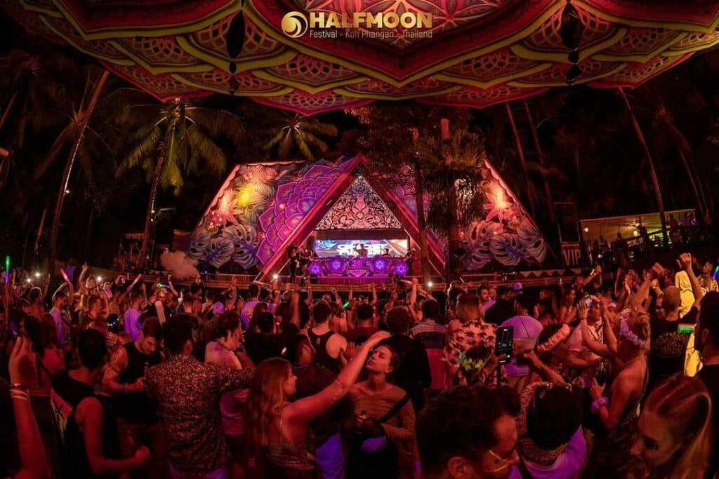 Halfmoon_Festival_stage