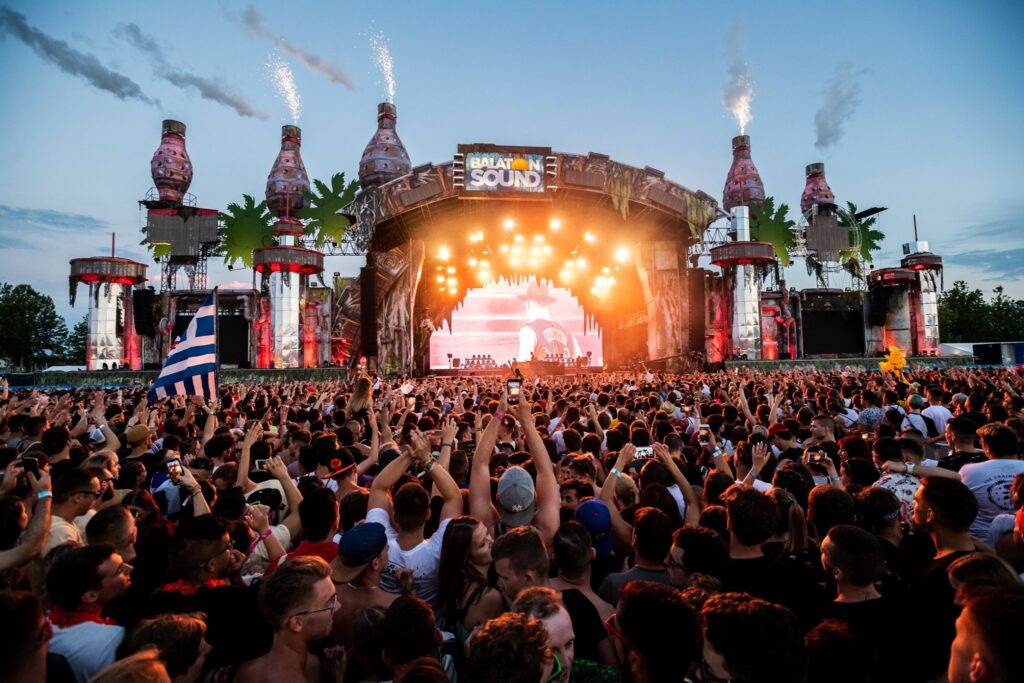 crowds-in-front-of-stage-at-balaton-sound-festival-in-hungary