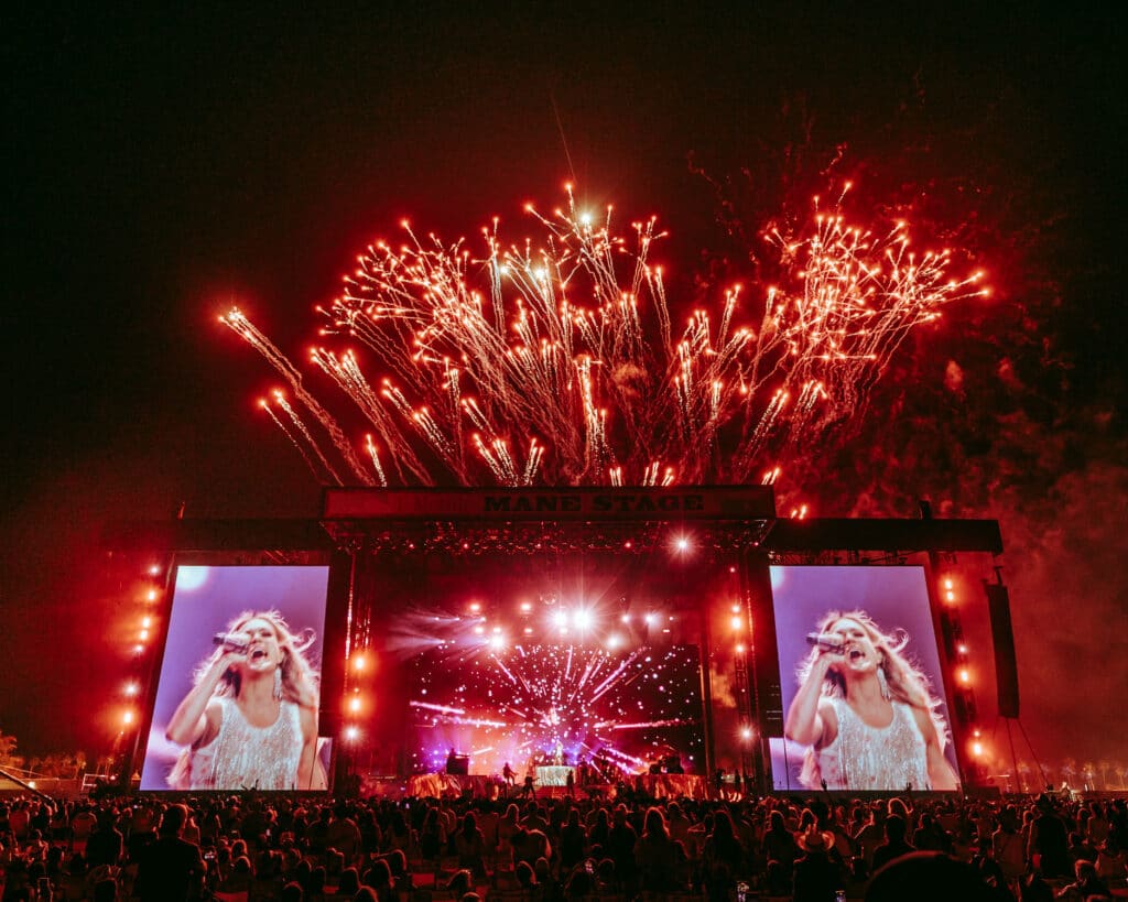 stage-with-fireworks-at-stagecoach-country-Festival