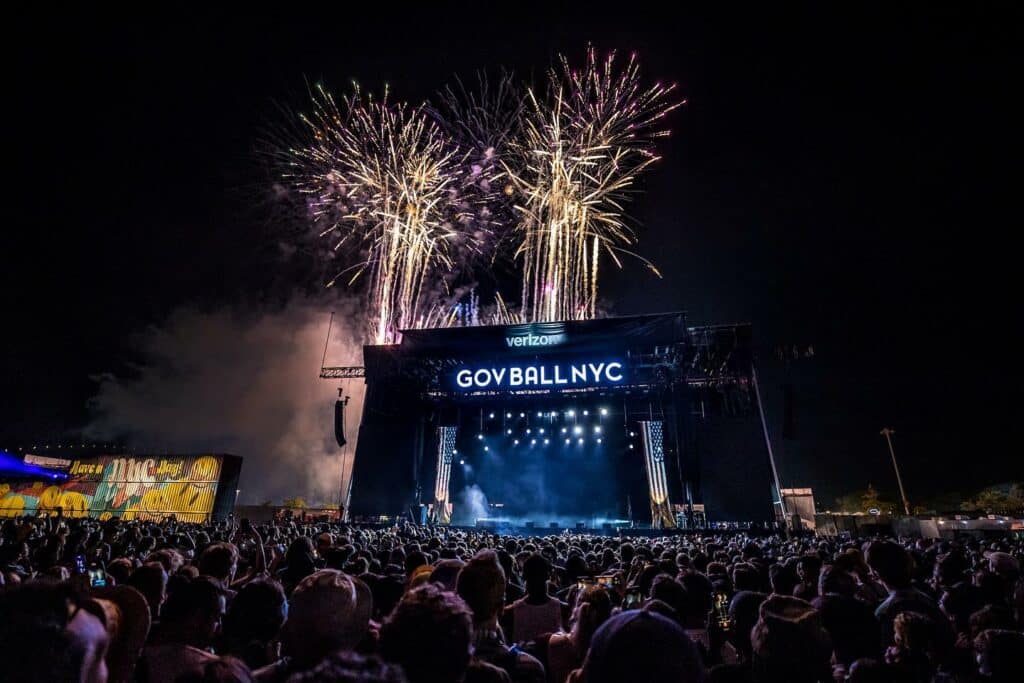 main-stage-at-gov-ball-festival-new-york