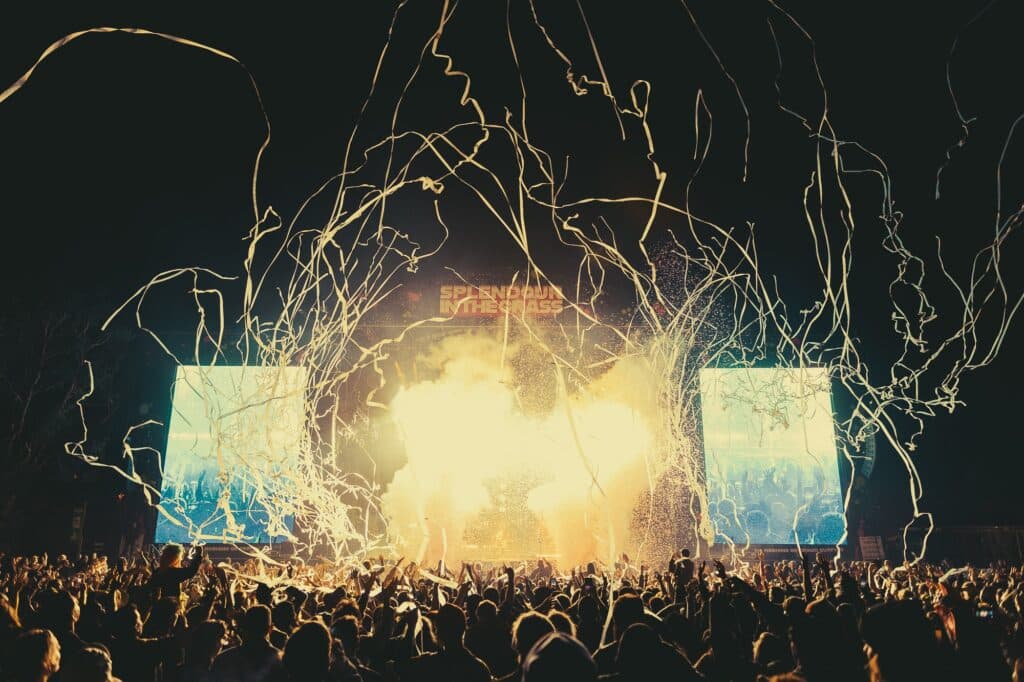 main-stage-at-splendour-in-the-grass-festival-in-australia