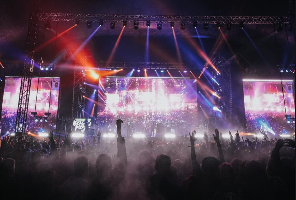 stage-at-beach-please-festival-in-romania