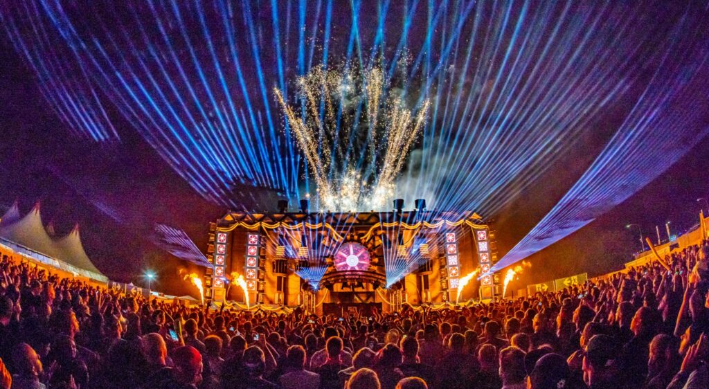 stage-at-Shutdown-Festival-with-fireworks